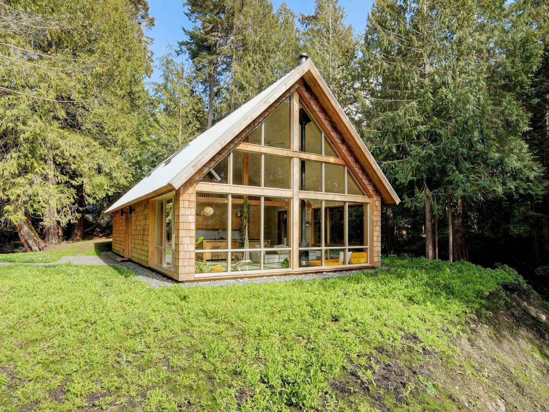 Tranquil Oasis: Cabins Nestled At The Shores Of Lake Superior