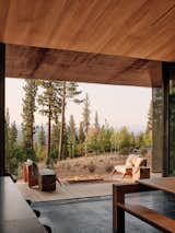 A Central Courtyard at This Sierra Nevada Retreat Evokes the Feel of a Campsite - Photo 9 of 18 - 