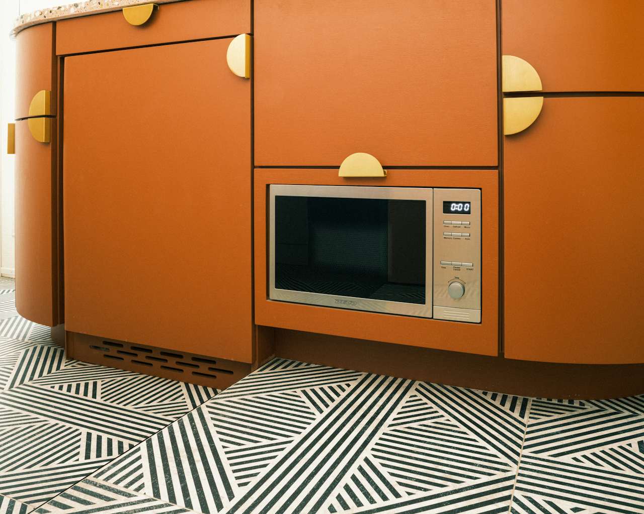 Photo 10 Of 12 In A 200 Square Foot ADU Packs A Playful Punch With photo-10-of-12-in-a-200-square-foot-adu-packs-a-playful-punch-with
