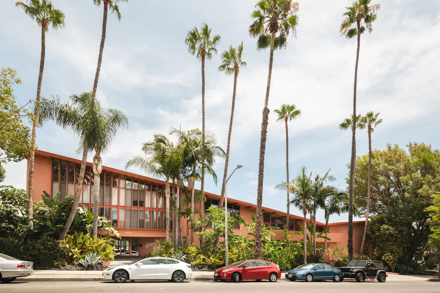 Photo 1 of 10 in An Airy Apartment Inside a Midcentury Hollywood