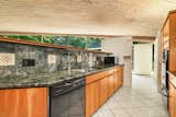 A Midcentury Gem With a Jaw-Dropping Roof Hits the Market in Connecticut - Photo 6 of 10 - 