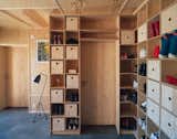 While even functional storage areas like the mudroom receive natural light, Perilla also installed 45 handmade hanging lamps by local ceramicist Lisa Wolgast throughout the house.