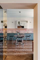 Pastel Colors and Vintage Furnishings Rule in This Polish Flat - Photo 9 of 15 - 