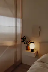 Elle notes that ribbed glass would be the high-end equivalent of polycarbonate, a common greenhouse material. “Glass is also much heavier, requiring a very different construction,” she says.