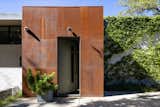 This Ivy-Covered Sonoma Home Comes With a Cor-Ten Steel Guesthouse