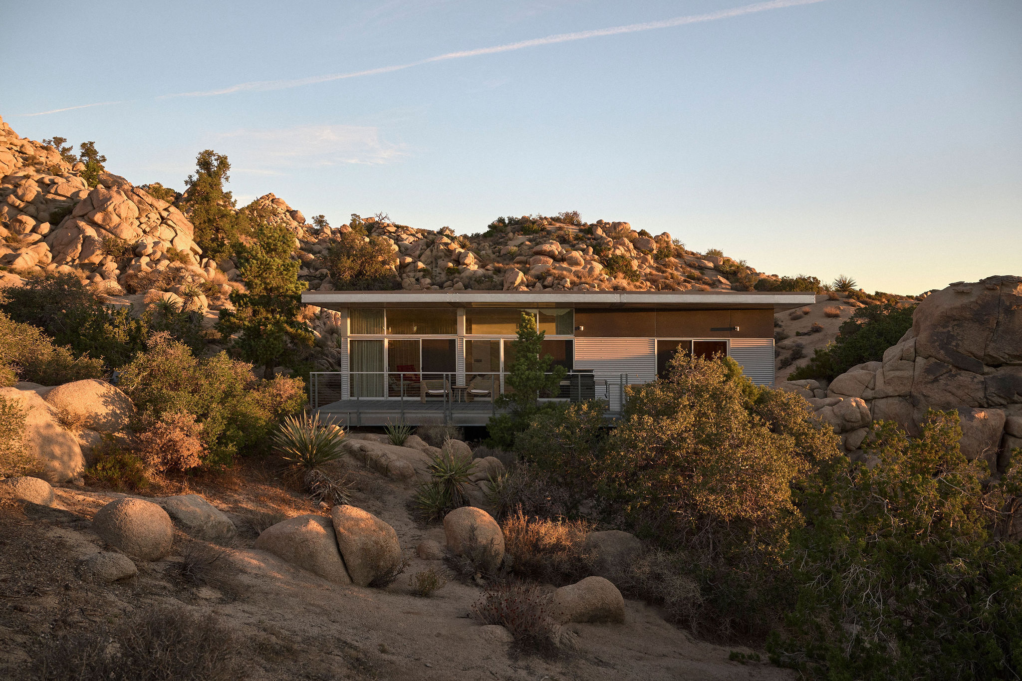 A Prefab Home Takes Shape Among the Boulders of Yucca Valley