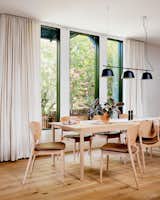 High-performance design doesn’t necessarily mean importing your windows from Austria; these are from Marvin. An abundance of natural light reduced the number of decorative lighting fixtures needed.