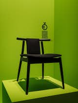 The standout for me? A striking black chair that felt vaguely Japanese-inspired, set against a shocking lime green. In a day that was full of chairs, chairs, and more chairs in varying shades of oatmeal, cream, ecru, and gray, ™ Leader/Contract’s black chair against the neon pop of the green was just what I needed—a perfect nightcap to end a day at the Chair Fair.