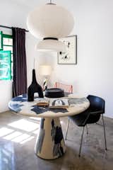 In the La Astróloga suite, black accents reference the natural beauty of Lanzarote’s volcanic region.