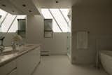 In Vancouver, a Home by One of Canada’s Greatest Architects Seeks $3.2M - Photo 9 of 10 - 