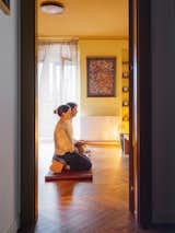 The meditation room, which doubles as a guest room, is where Ali and Mentor recharge. “We occasionally go into hermit mode and take a week or two off from hosting,” says Mentor.