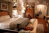 Set decorator Rich Murray made some of the decor in Loretta’s studio—paintings, an ottoman, a teacup—nod to Streep’s extensive body of work over the years. 