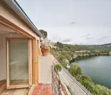 Before the renovation, architect David Tapias says the most noteworthy thing about the “anonymous” house was the location with the view over the reservoir.