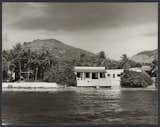 An archival image in the exhibition shows the 1953 home Miguel Arroyo designed for artist Alfredo Boulton in Pampatar on Venezuela’s Margarita Island.