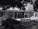 Modernist architect Craig Ellwood completed the Zimmerman House in L.A.’s Brentwood neighborhood in 1950. It marked one of his earliest projects.