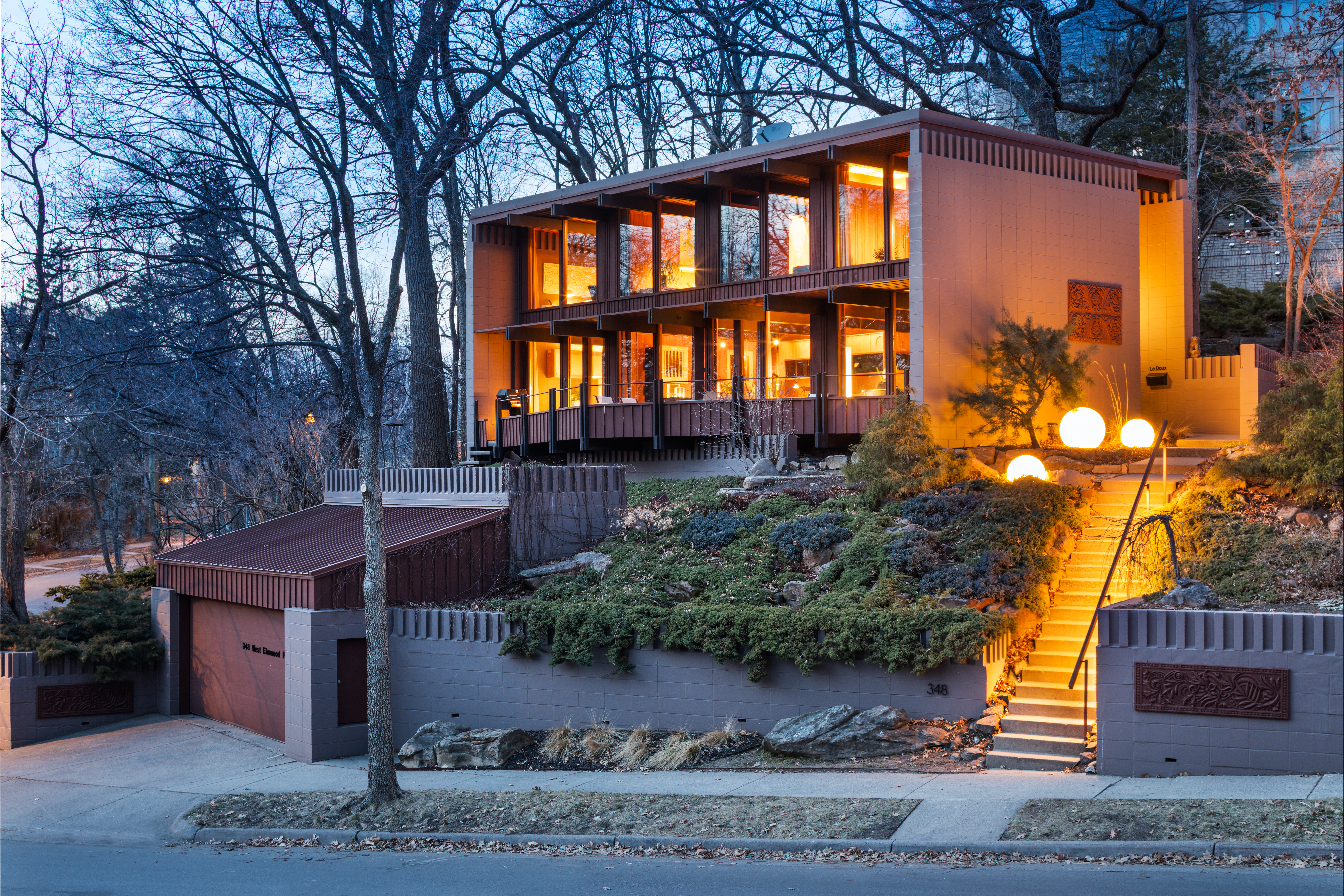 We Have a Feeling This $695K Minneapolis Midcentury Won't Be on