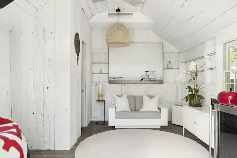 Photo 11 of 11 in Reality TV Star Bethenny Frankel Lists Her Longtime