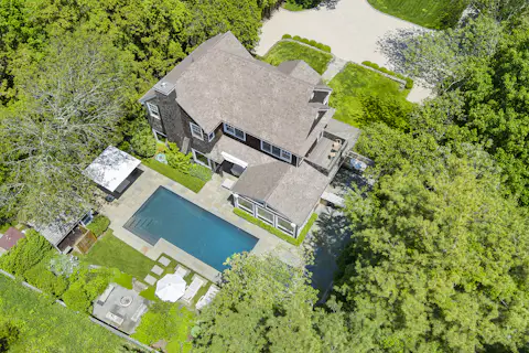 Photo 11 of 11 in Reality TV Star Bethenny Frankel Lists Her Longtime