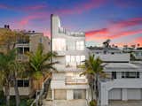 For $2.7M, You Can Scoop Up a Curvaceous L.A. Home by Eric Owen Moss
