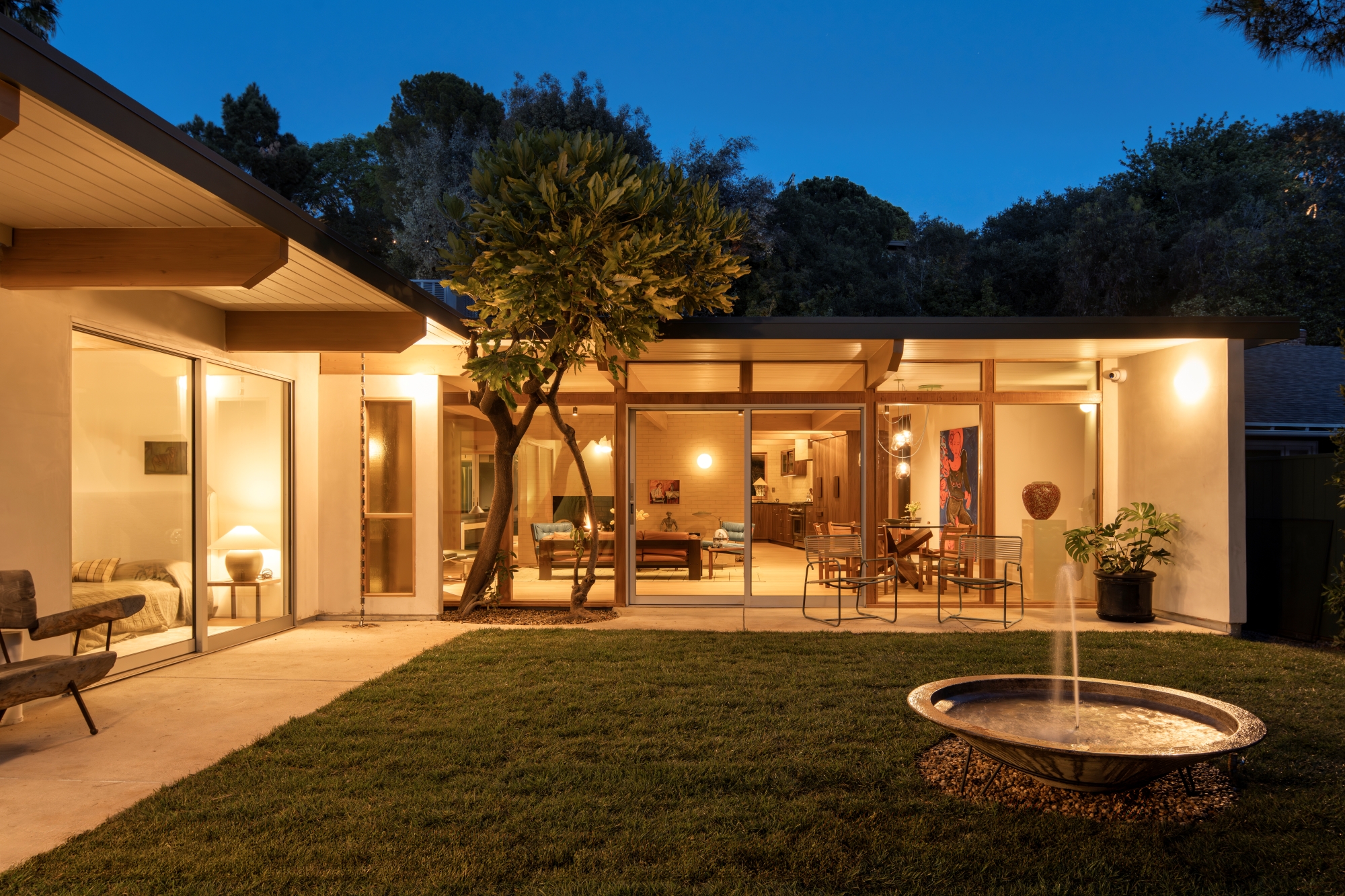 ●OUR HOUSE ミドル This $5.5M L.A. Midcentury Has Reimagined Interiors and a