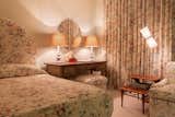 If You’re Looking for Something Extra, This $2.2M Georgia Home Has a Little Bit of Everything - Photo 11 of 15 - 