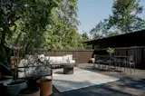 This $2.8M L.A. Midcentury Has an Ink-Black Facade and Bright-White Interiors - Photo 13 of 13 -