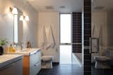 This $1.7M Oregon Midcentury Had a Cameo in “Portlandia” - Photo 12 of 14 - 