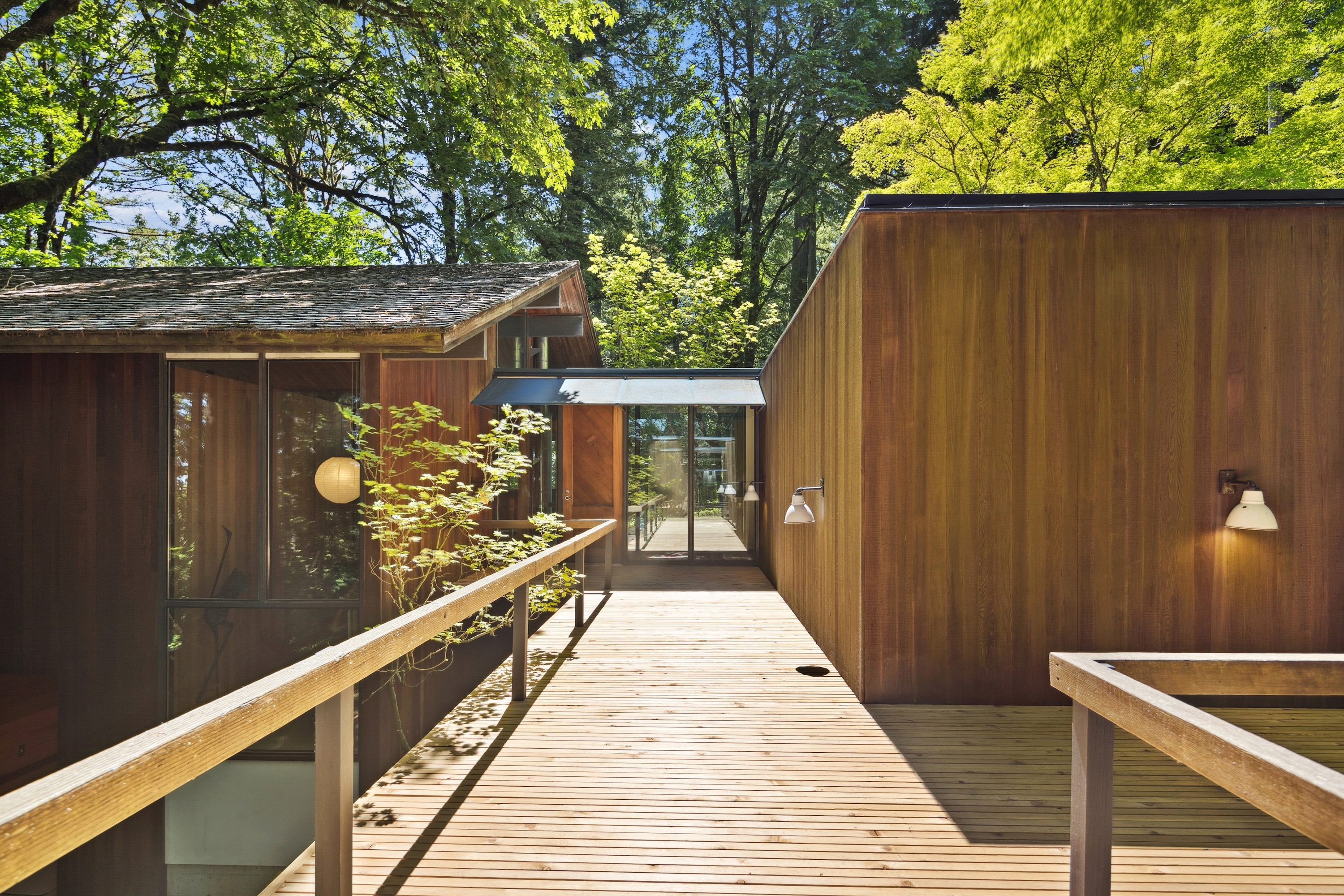The Home of One of Oregon's Most Celebrated Architects Seeks $1.5M