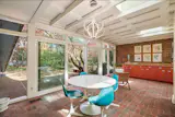 The Roof of This $775K Memphis Midcentury Curves All the Way to the Ground - Photo 13 of 15 - 