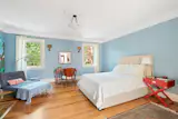 Bob Dylan Lived in This $3M Harlem Townhouse for Over a Decade - Photo 10 of 16 -