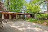 This $525K Detroit Midcentury Just Listed for the First Time in 50 Years - Photo 14 of 15 -