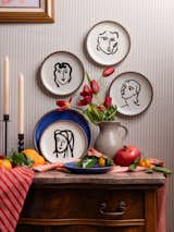 The side panel collection in Panna Cotta Colorvai from the Eastern Fork contains the active portraits of Henry Matisse Dale at the end of the 40s.