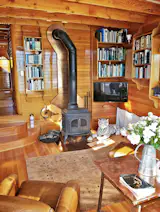 “Whole Earth Catalog” Visionary Stewart Brand Is Selling His Legendary Houseboat for $1.8M - Photo 10 of 12 - 