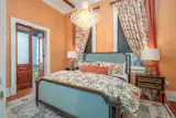 In Savannah, an 1884 Victorian With a Fairytale Facade Asks $2.8M - Photo 8 of 14 - 