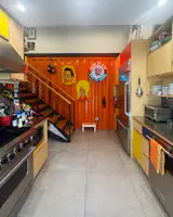 Rob hired his friend, Jacksonville, Florida, neon sign maker Toby Norris, to bend the glass for a clock he designed in 1999 for the cafeteria of his St. Augustine screen printing business, Screen Arts. Now it hangs on the kitchen wall.