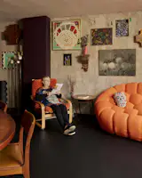 The Black Supermat U190 flooring is from Falquon GmbH.