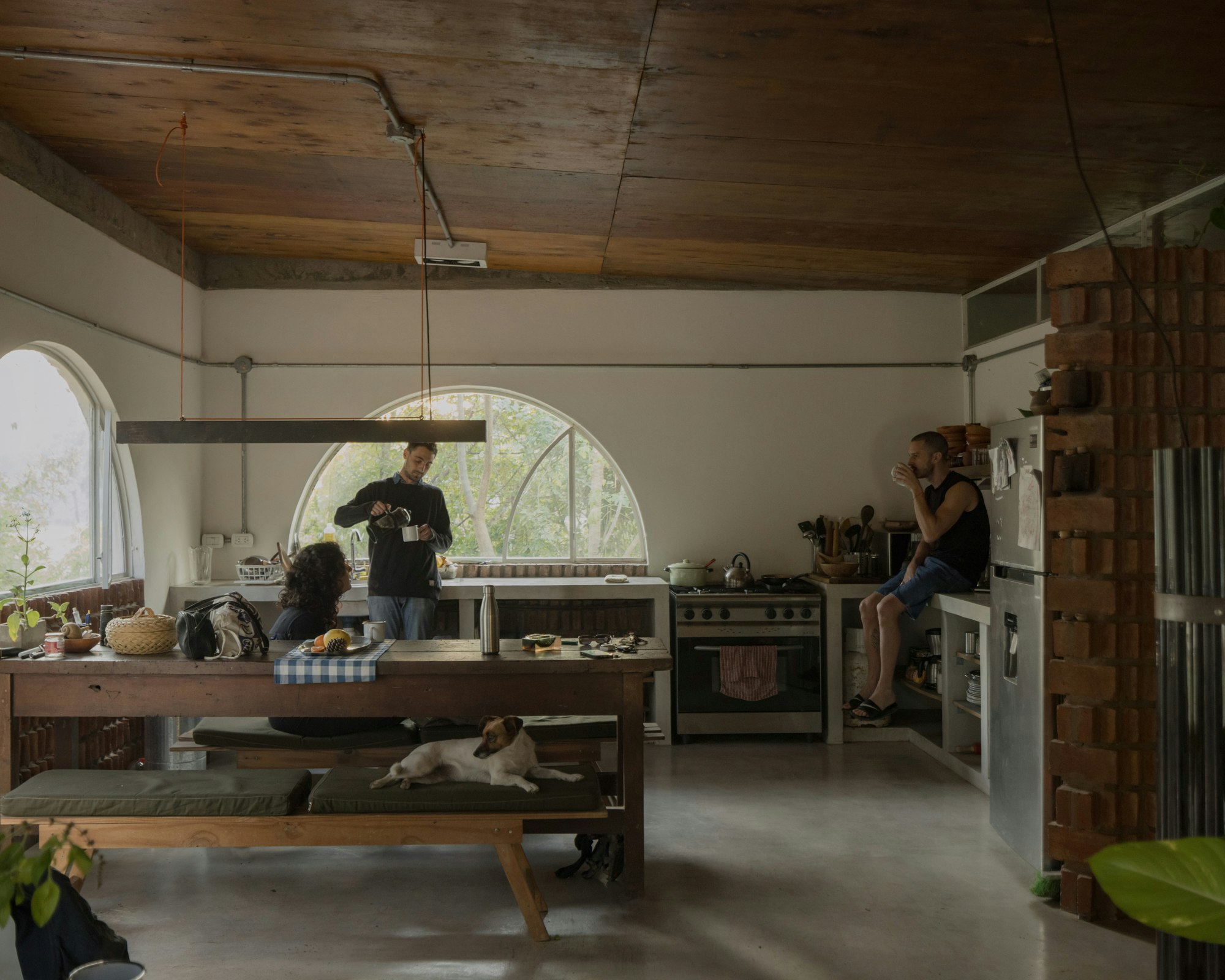 This Artist Left the City for a Jungle Studio — And What He Found There Is Unbelievable