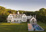The Trim Detail That Helps One Architect Create Truly Timeless Waterfront Retreats