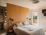 The Loft wall-mounted lamps are by Jieldé.