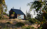 The homeowner, Raúl Castellazzi, is a young tech professional who wanted a simple place to crash during his frequent trips from Santiago to the sea.