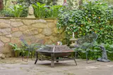 A custom stone landscape wall was completed by the landscape architect responsible for portions of the Philadelphia Museum of Art’s walls.&nbsp;