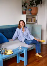 Catherine Pearson’s apartment revamp was spurred on by a simple question: What was she waiting for?  “I kept waiting till I had more money, or more help, or a partner to do it with,” she says. “In March, I had $1,000. It’s not a lot of money, but it’s still money.”