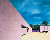 Cuadra San Cristobal, Mexico City, Mexico, 1968. Photo © Barragan Foundation, Birsfelden, Switzerland/ProLitteris, Zurich, Switzerland