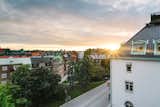 This view highlights the sunset that can be seen from the rooms on the top floor, which overlooks the Östermalm neighborhood.&nbsp;