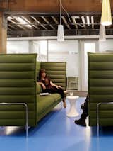#office
#glasswall
#bluefloor
#meetingroom
#conferenceroom