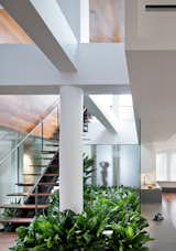 #BroadwayPenthouse #modern #midcentury #interior #inside #staircase #structure #green #glass #sink #shower #windows #lighting #naturallighting #seating #NewYork #JoelSandersArchitects