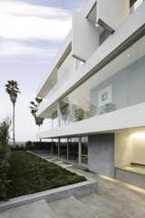 #danbrunn #flipflop #beachfront #residence #venice #california #glass #windows #exterior 