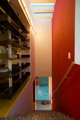 #HouseOverAWall #residence #dynamic #indooroutdoorliving #cantilever #steel #frame #materials #modern #interior #stairway #inside #LosAngeles #California #BarbaraBestor
