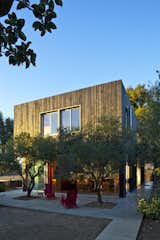 #HouseOverAWall #residence #dynamic #indooroutdoorliving #cantilever #steel #frame #materials #modern #exterior #outside #landscape #LosAngeles #California #BarbaraBestor