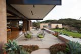 #ToroCanyonHouse #residence #modern #midcentury #exterior #outside #outdoor #landscape #seating #view #2012 #SantaBarbaraCounty #BarbaraBestor 